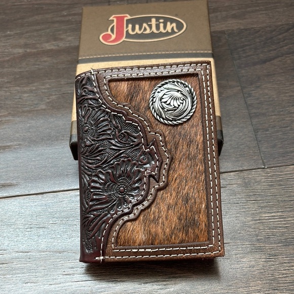 Justin Boots Genuine Leather,tooled yolk,hair hide,RFID Tri-fold Western wallet - Picture 2 of 9